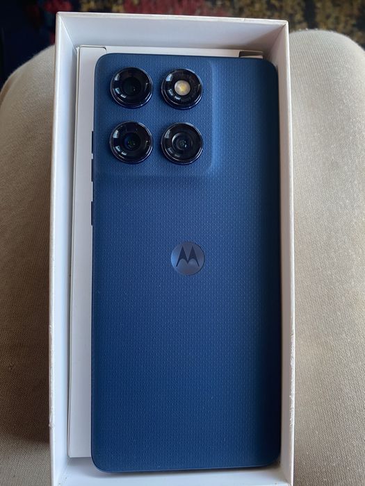 Motorola edge 60 512 gb nieuzywana rok gwarancji jeszcze