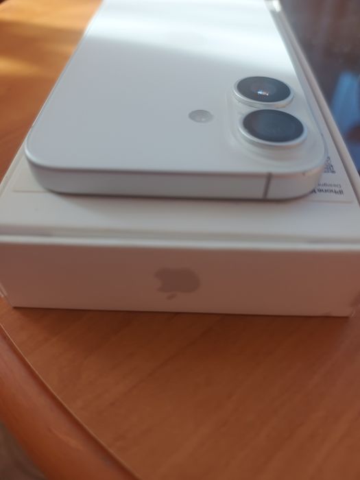 iPhone 16 128gb 88% baterii