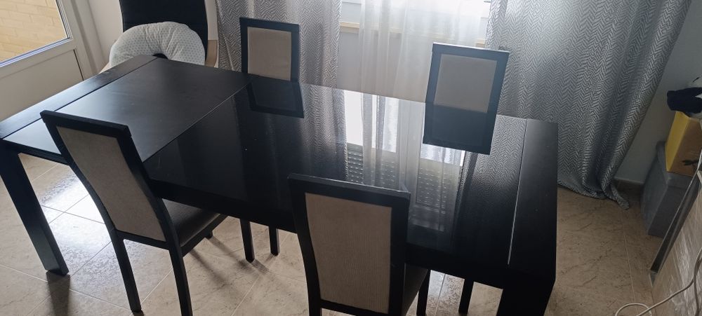 Mesa tampo vidro extensível +4 caseiras