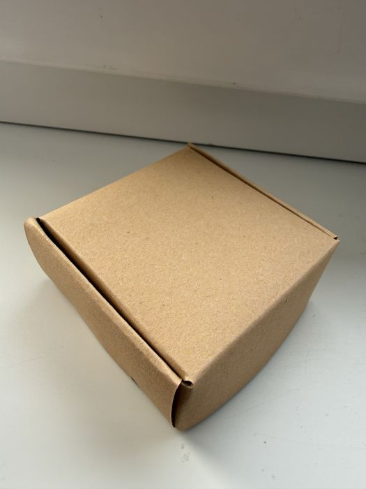 Подарункова коробочка