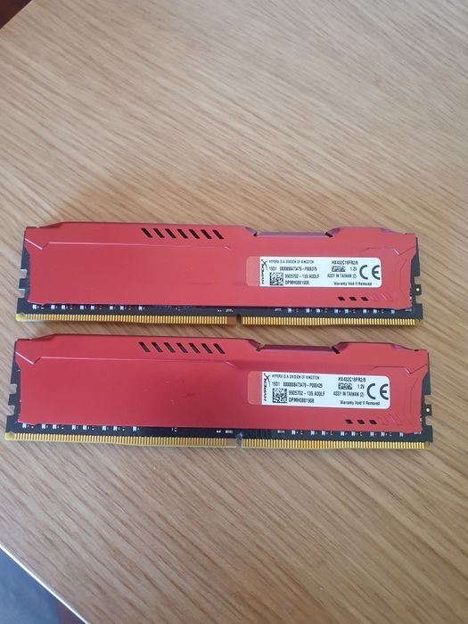 RAM's DDR4 de 8GBx2