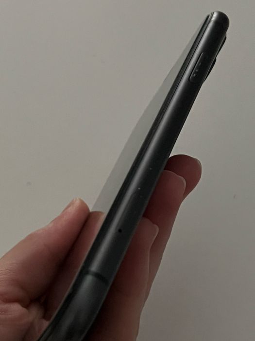 iPhone 11 256ГБ | акумулятор 83%