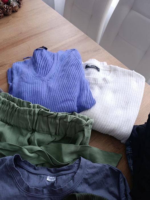 Zestaw ubrań damskich 17 sztuk S/M kurtki bluzki spodnie