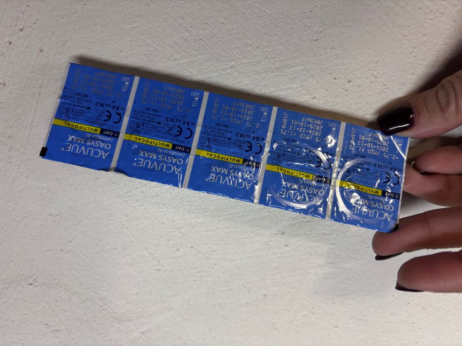 Контактні лінзи acuvue oasys max 1 day multifocal -2.75