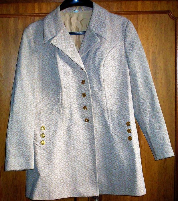 продается пиджак