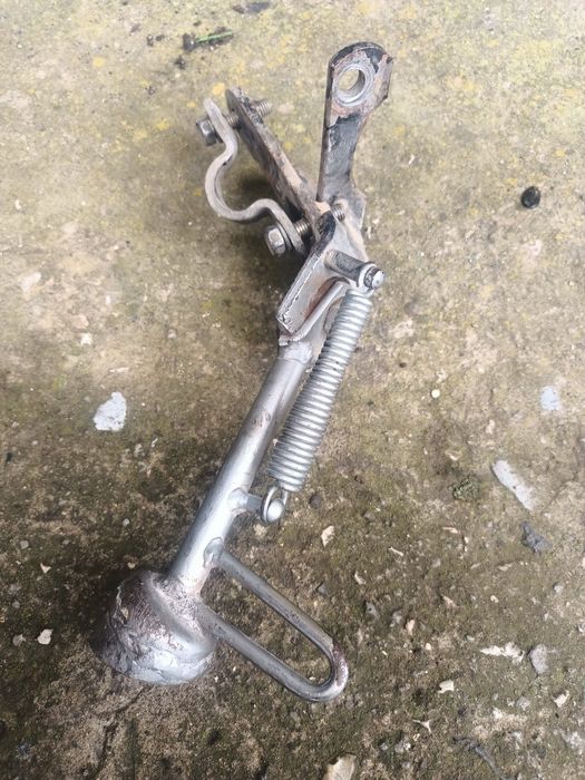 Продам бокова лапка Хонда