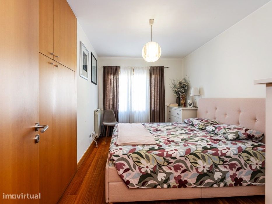 Duplex T3 inserido em condomínio fechado de luxo
