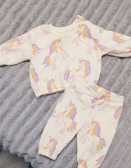 Костюм спортивний для дівчинки