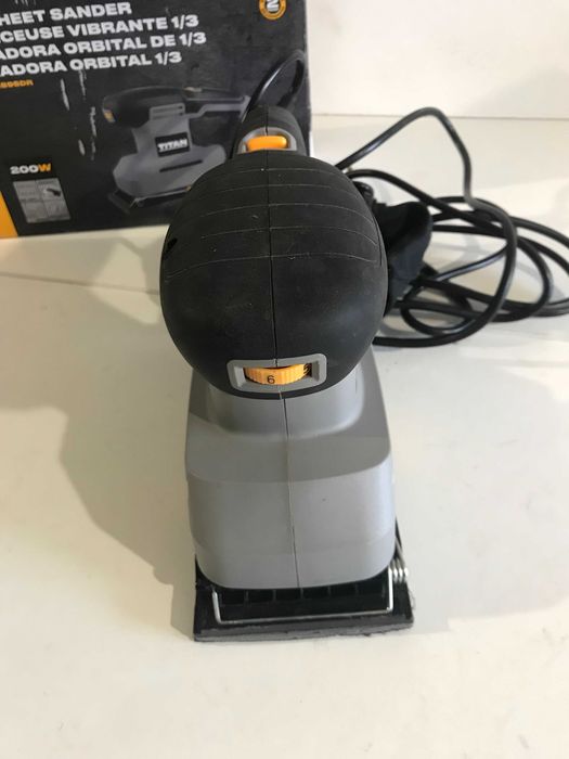Шліфмашина  200 Вт TITAN TTB889SDR  з Англії