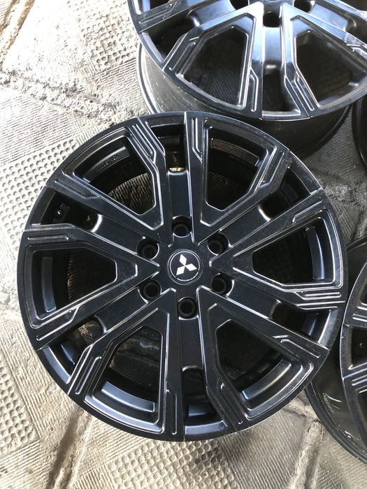 Диски R20-4шт 6/139,7 8,5j ET40 Mitsubishi оригинал из Германии!