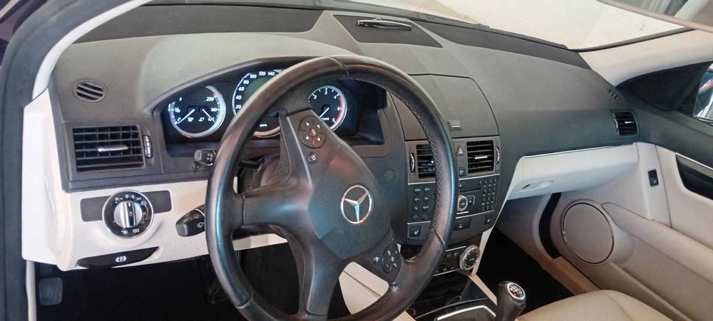 MERCEDES C220 CDI 170CV — 2009 — 295.000 KM foto 5