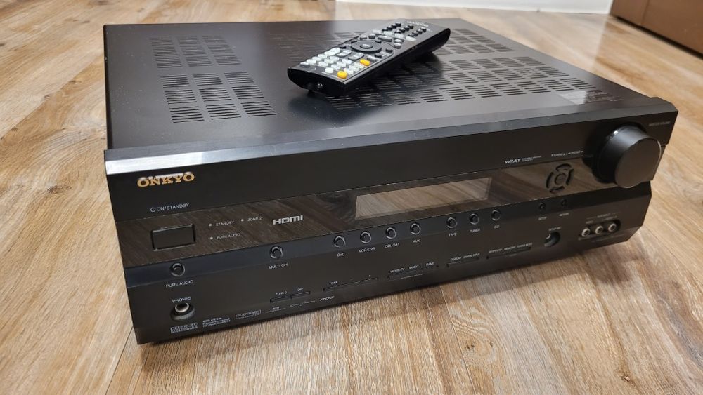Amplituner Onkyo TX-SR506
