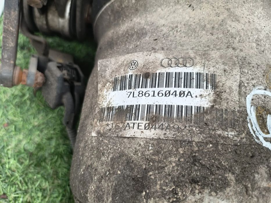 Bomba / balão da suspensão AUDI Q7 (4L)