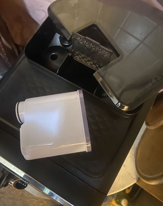 Кавоварка Кавомашина з дому Philips EP3240 LatteGo 3 роки ер3200