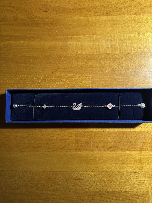 Bransoletka Swarovski – Różowy Łabędź z Kryształkami
