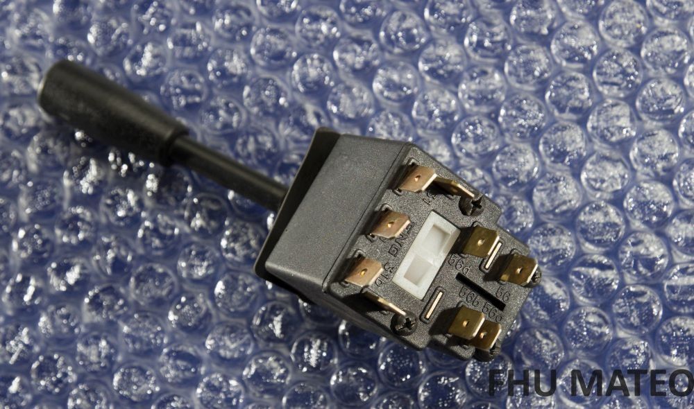 Przełącznik kierunkowskazów URSUS POLMOT 8014H 9014H 10014H