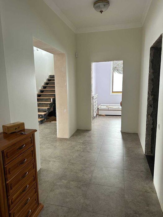 Продам сказочный домик на лужайке в селе Богдановка (Броварской р-н)