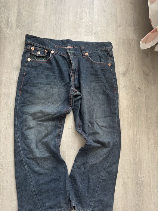 Джинсы True Religion
