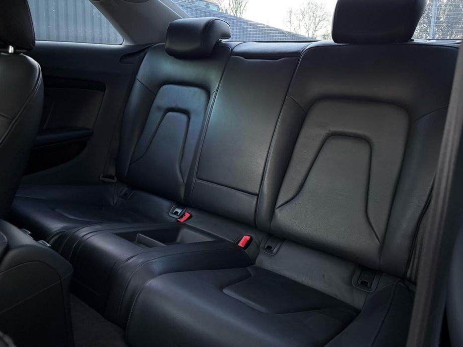 Продам Audi A5 Coupe, 2012 рік випуску, 2.0 бензин на повному приводі