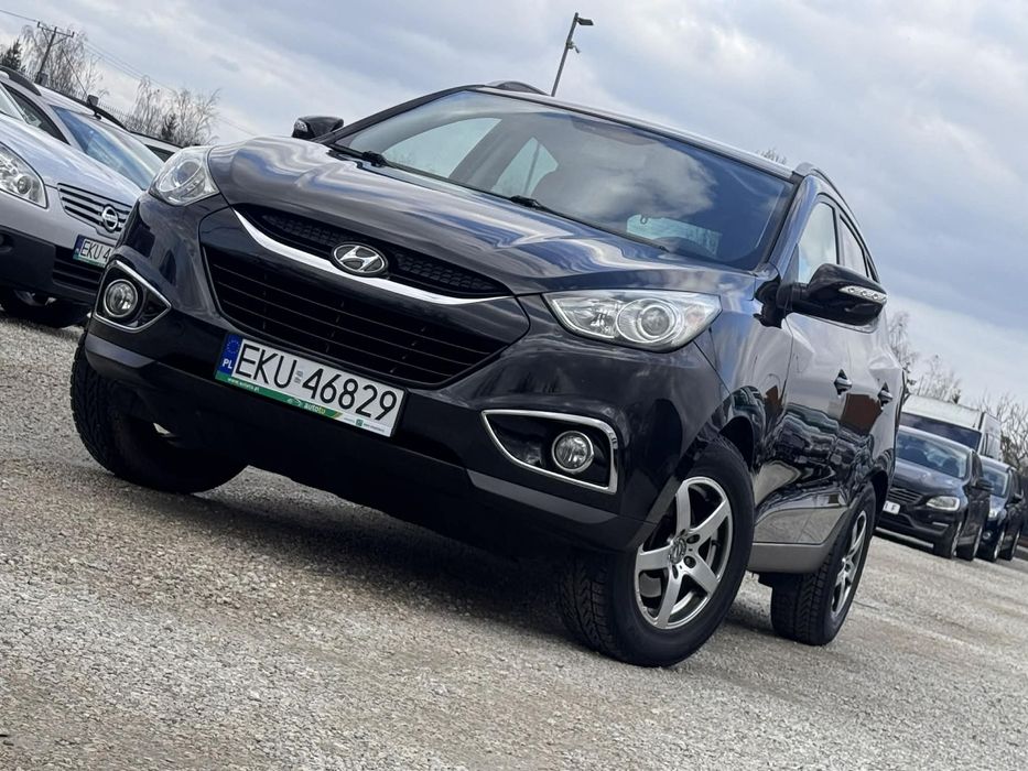 Hyundai ix35 2010 2.0 b 163 KM kamera półskóry zarejestrowany 2 komplety opon