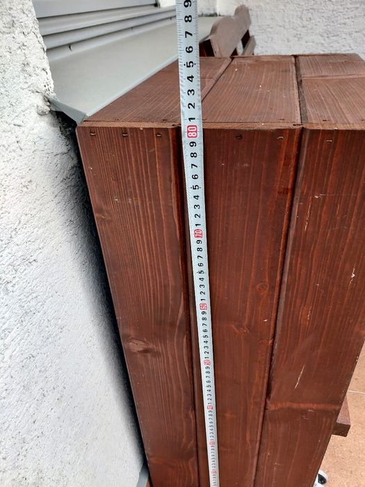 Drewniana donica na balkon, do ogrodu