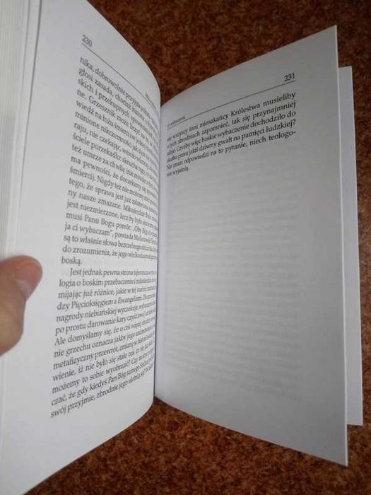 Leszek Kołakowski mini wykłady
Twarda oprawa. 300stron