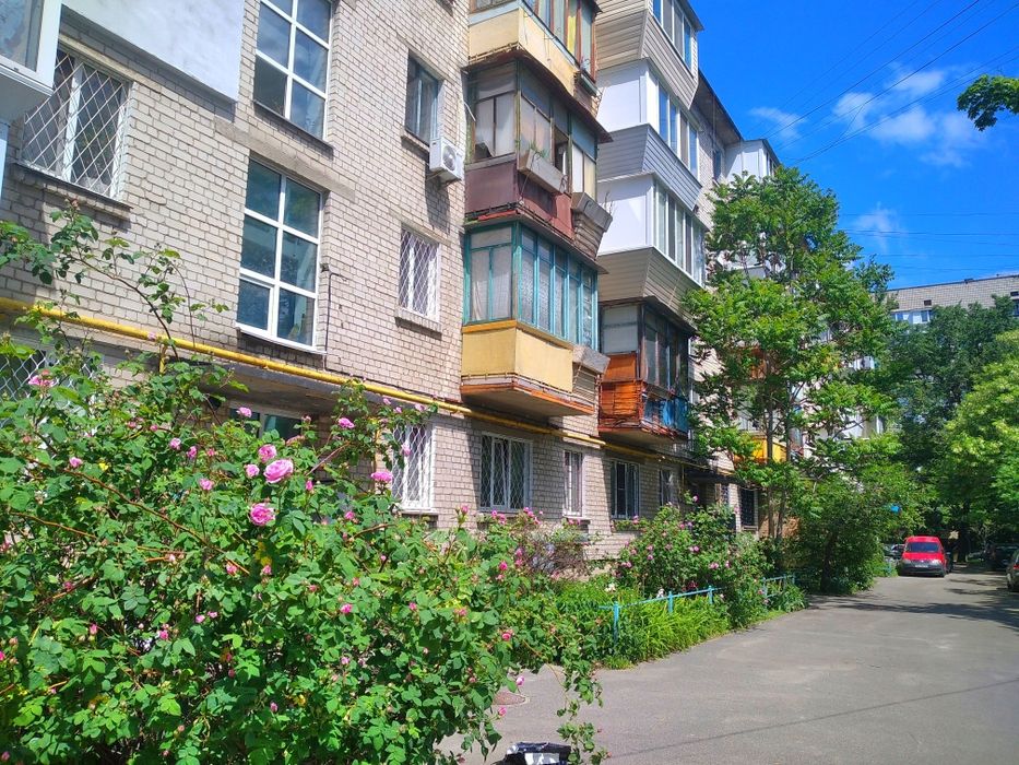 3 этаж. Газ. Улица Новодарницкая, 32.Продам 1 комн. кв.