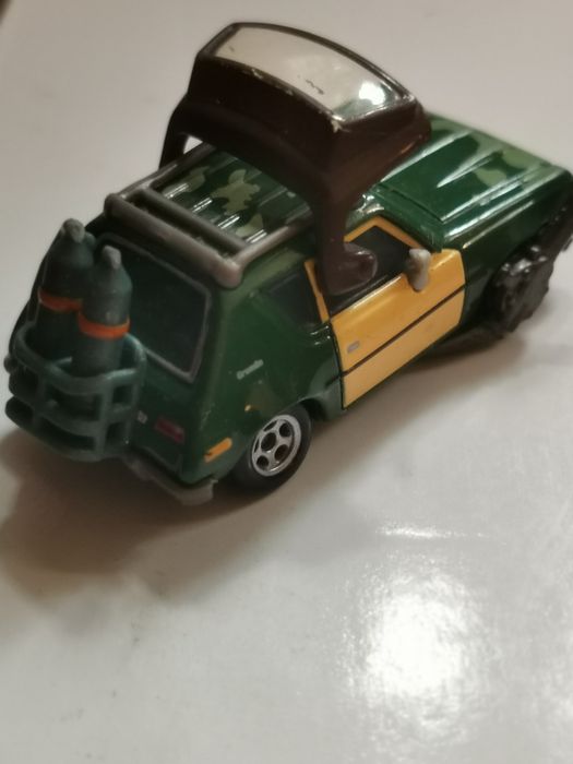 Hotwheels Disney Pixar Cars 2 Stefan Gremsky Oil Rig Getaway: 1