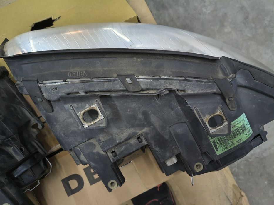 Przednie lampy audi A4 b6