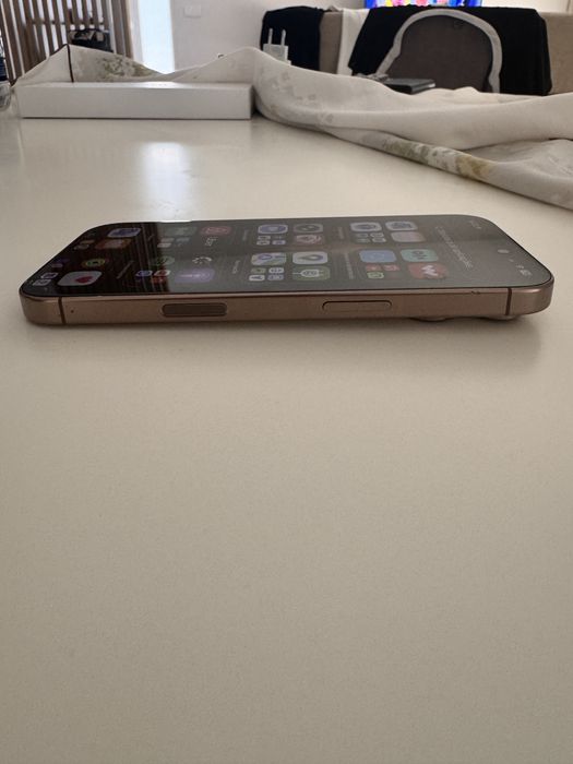 Iphone 16 pro Titânio Deserto