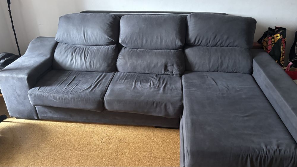 Sofá com chaise long