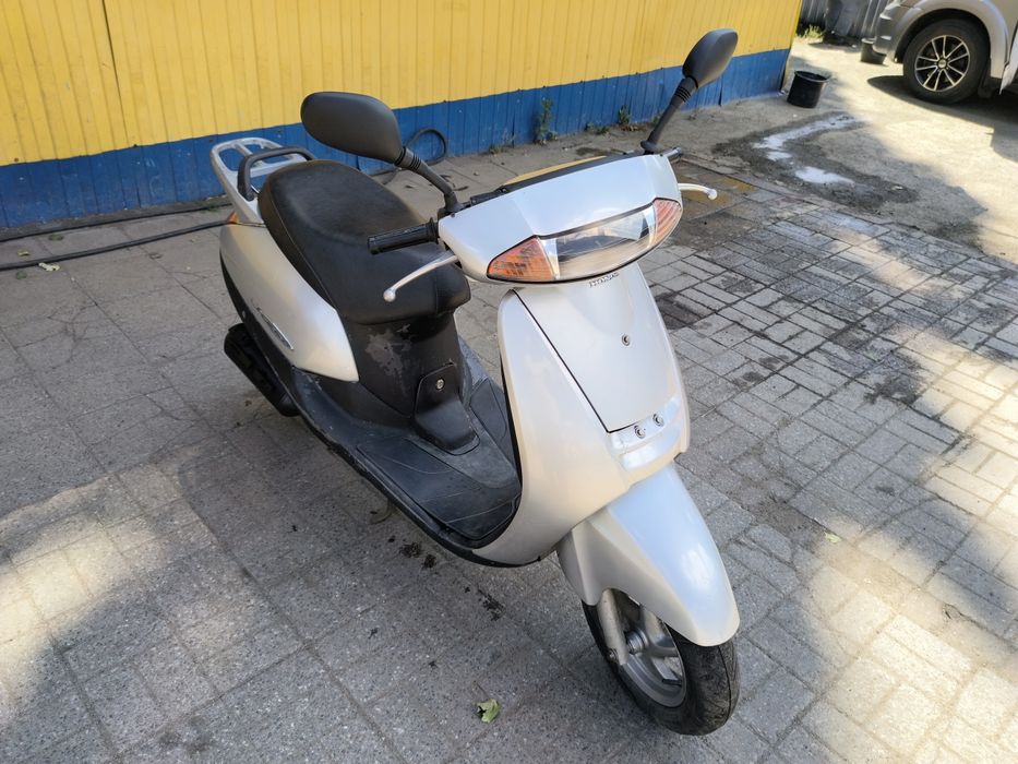 Продам скутер Honda Lead AF48