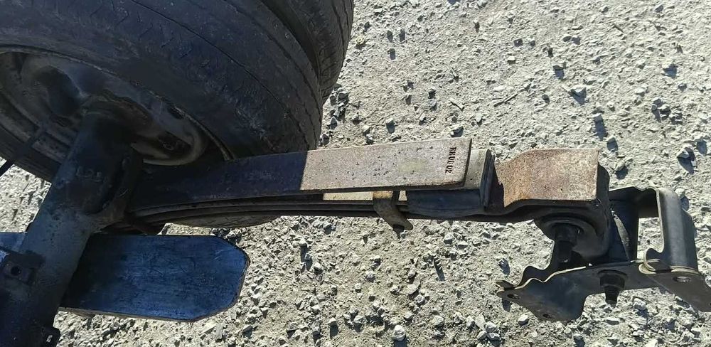 Resor resory tylne tył Ford Transit MK6 Bliźniak