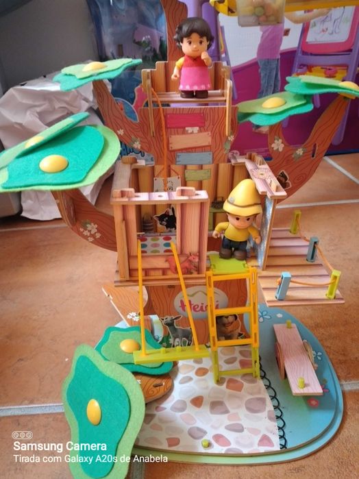 Brinquedos diversos, desde 1 ano, bom estado.