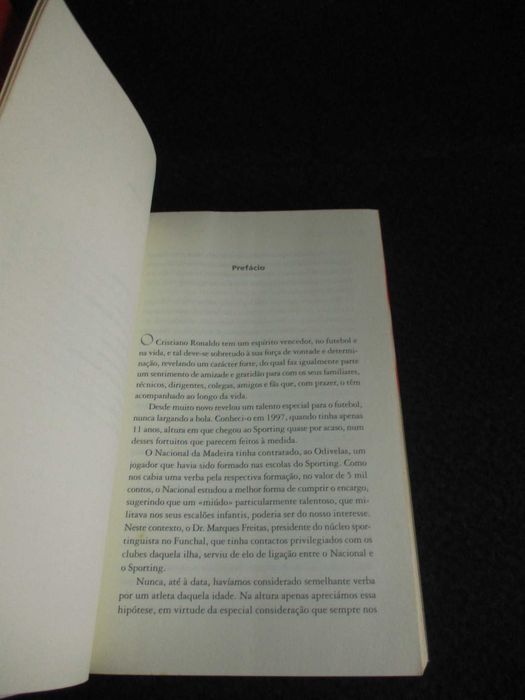 Livro Cristiano Ronaldo Tom Oldfield