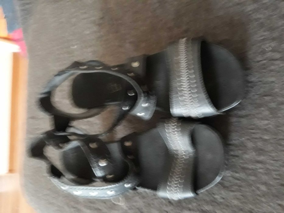 Sprzedam sandały ze skóry rieker r.39