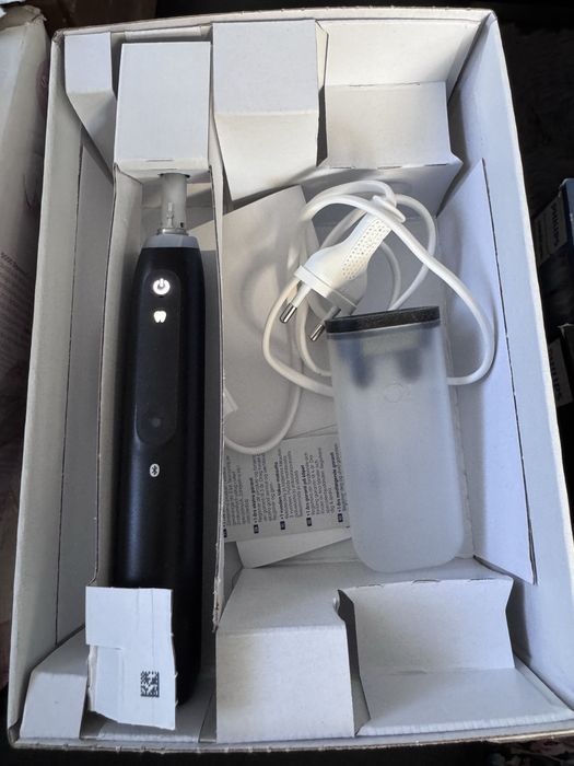 Szczoteczka elektryczna Oral-B iO Series 5 Matt Black
