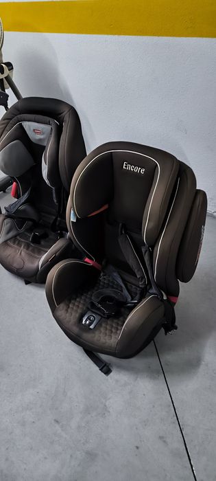Duas cadeiras auto + cadeira de refeição