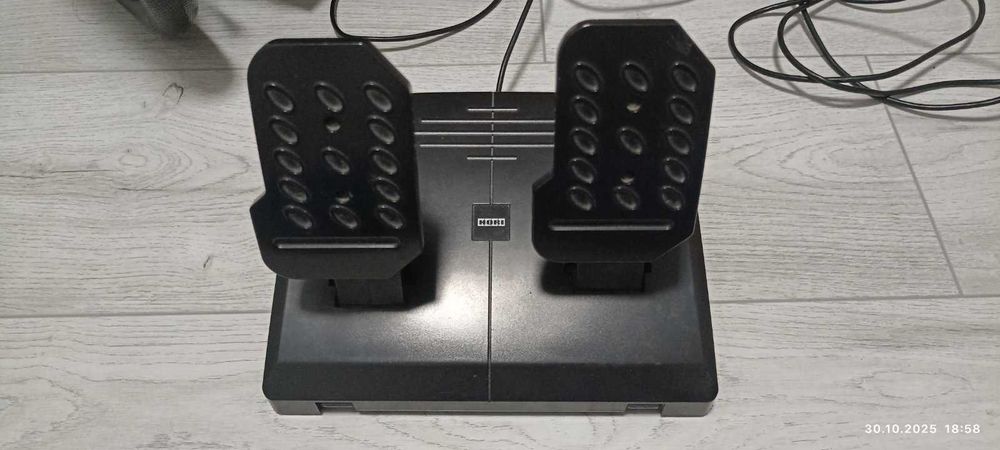 Продам ігрове кермо HORI Racing Wheel Apex