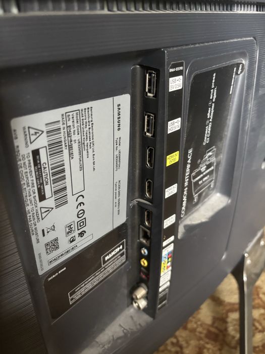 Telewizor LED Samsung 32 cale ze Smartem w dekoderem DVBT2
