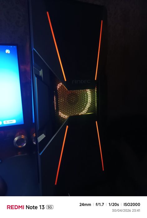 Selling Gaming PC!462045413649960961