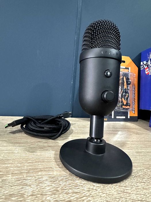 Microfone Condensador Compacto Razer Seiren V2 X Preto (streaming, gravações de vídeo, etc)