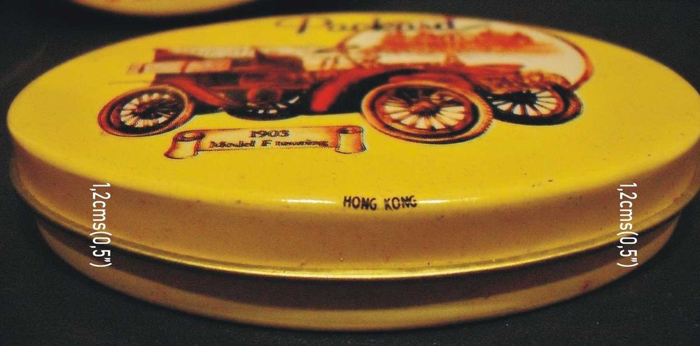 8 Caixas em lata antigas com carros - anos 60