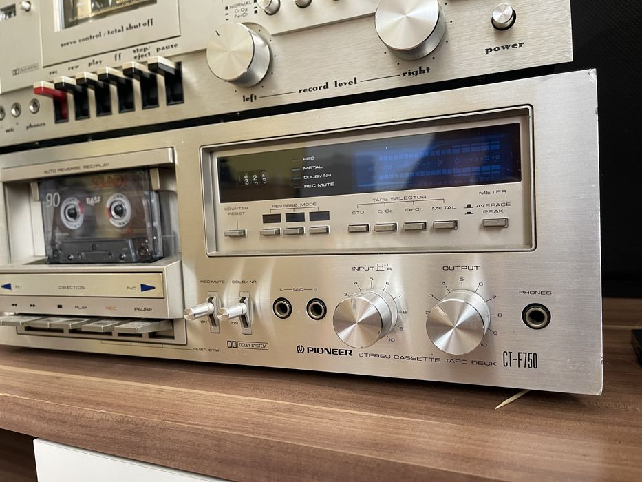 Pioneer  CY-F750 magnetifon kasetowy