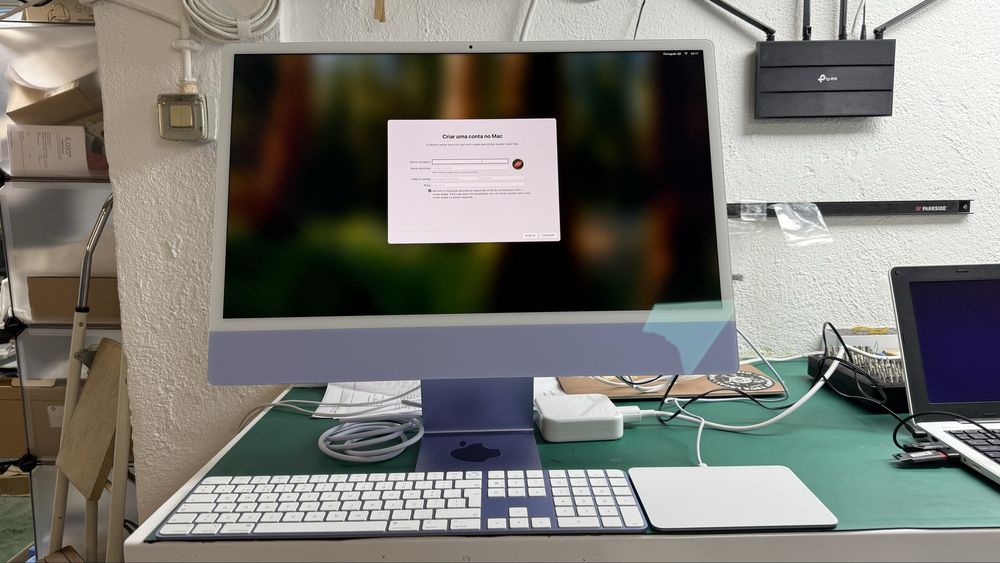 IMAC 24" M3 de 8 GB Ram e 256 GB SSD de cor azul purple de 12/2023