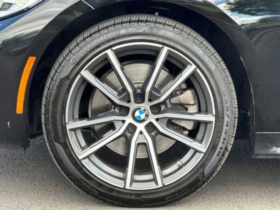 BMW 330Xi      2020
