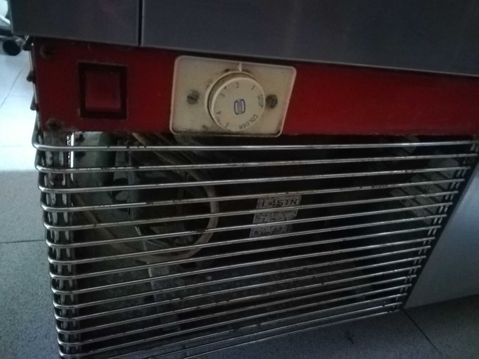 Bancada refrigerada - 3 gavetas