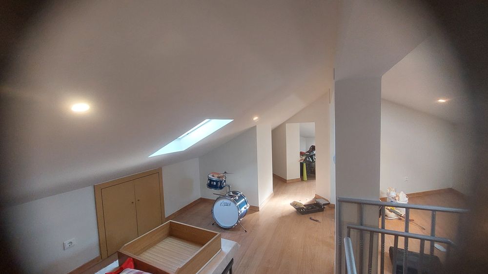 Pinturas,  pladur,manutenção de telhados, remodelação em geral.