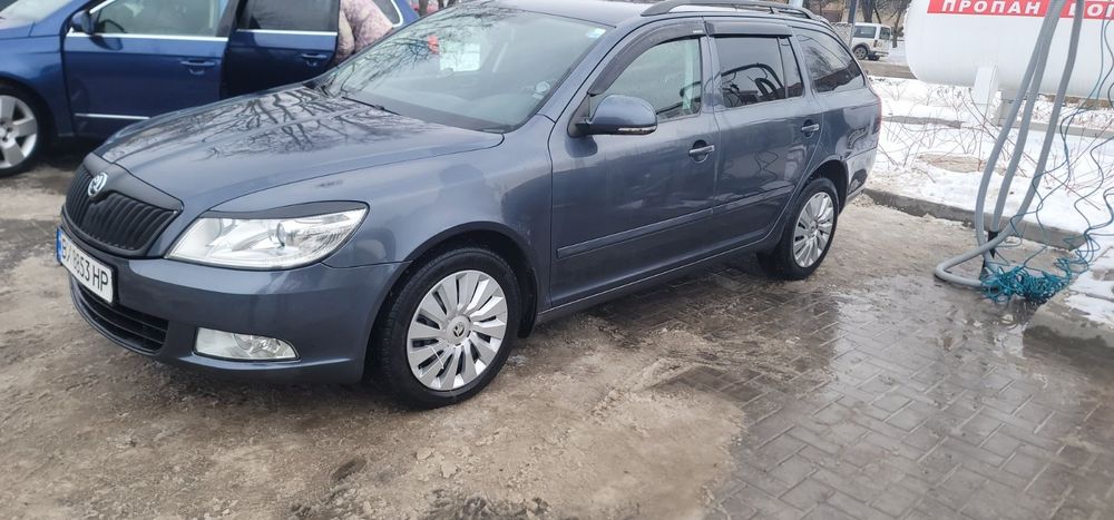 Авто в оренду  подобово