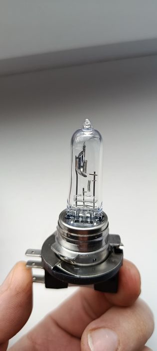 Лампы OSRAM H15 24V 20/60W новые (2 шт)